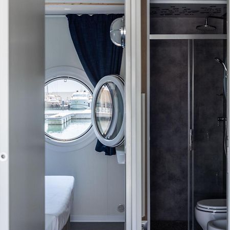 Marina Del Gargano Houseboat Hotell Manfredonia Eksteriør bilde