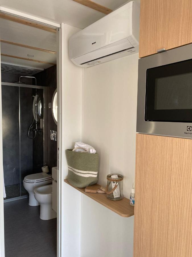 Marina Del Gargano Houseboat Hotell Manfredonia Eksteriør bilde