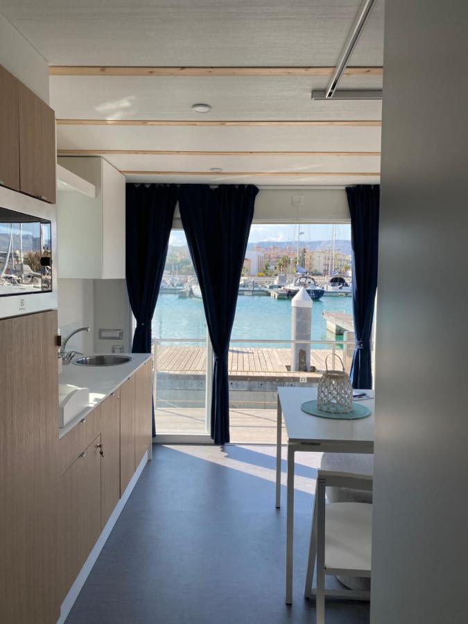 Marina Del Gargano Houseboat Hotell Manfredonia Eksteriør bilde