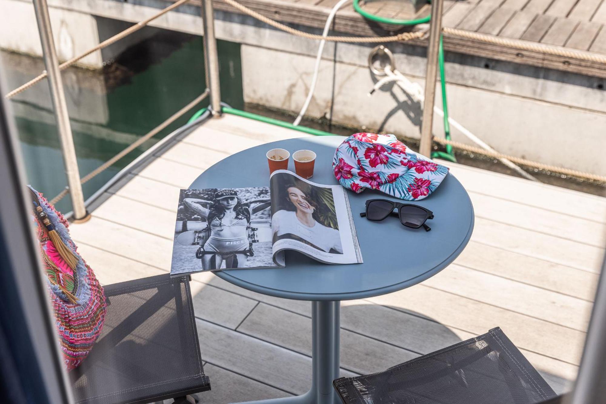 Marina Del Gargano Houseboat Hotell Manfredonia Eksteriør bilde