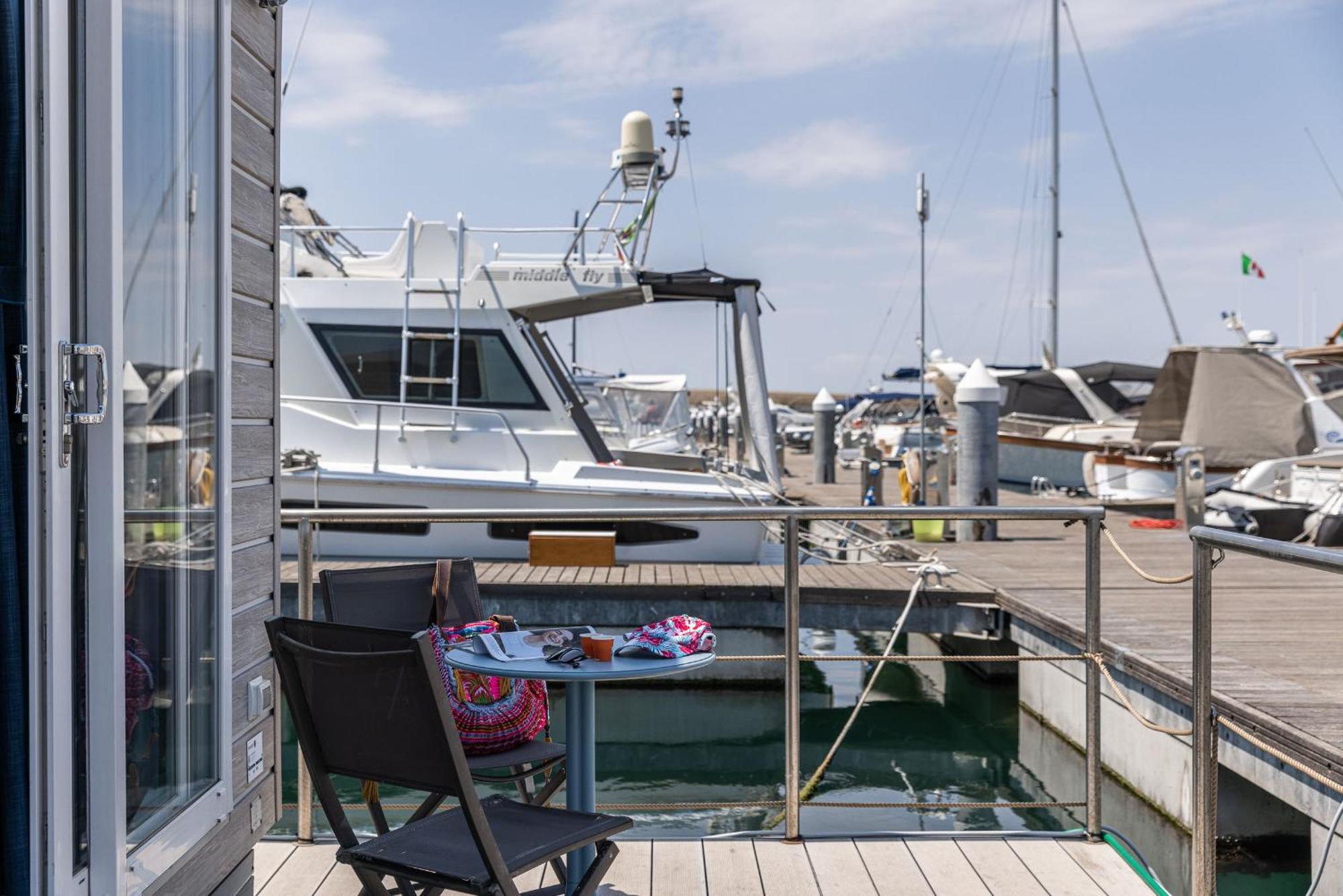 Marina Del Gargano Houseboat Hotell Manfredonia Eksteriør bilde