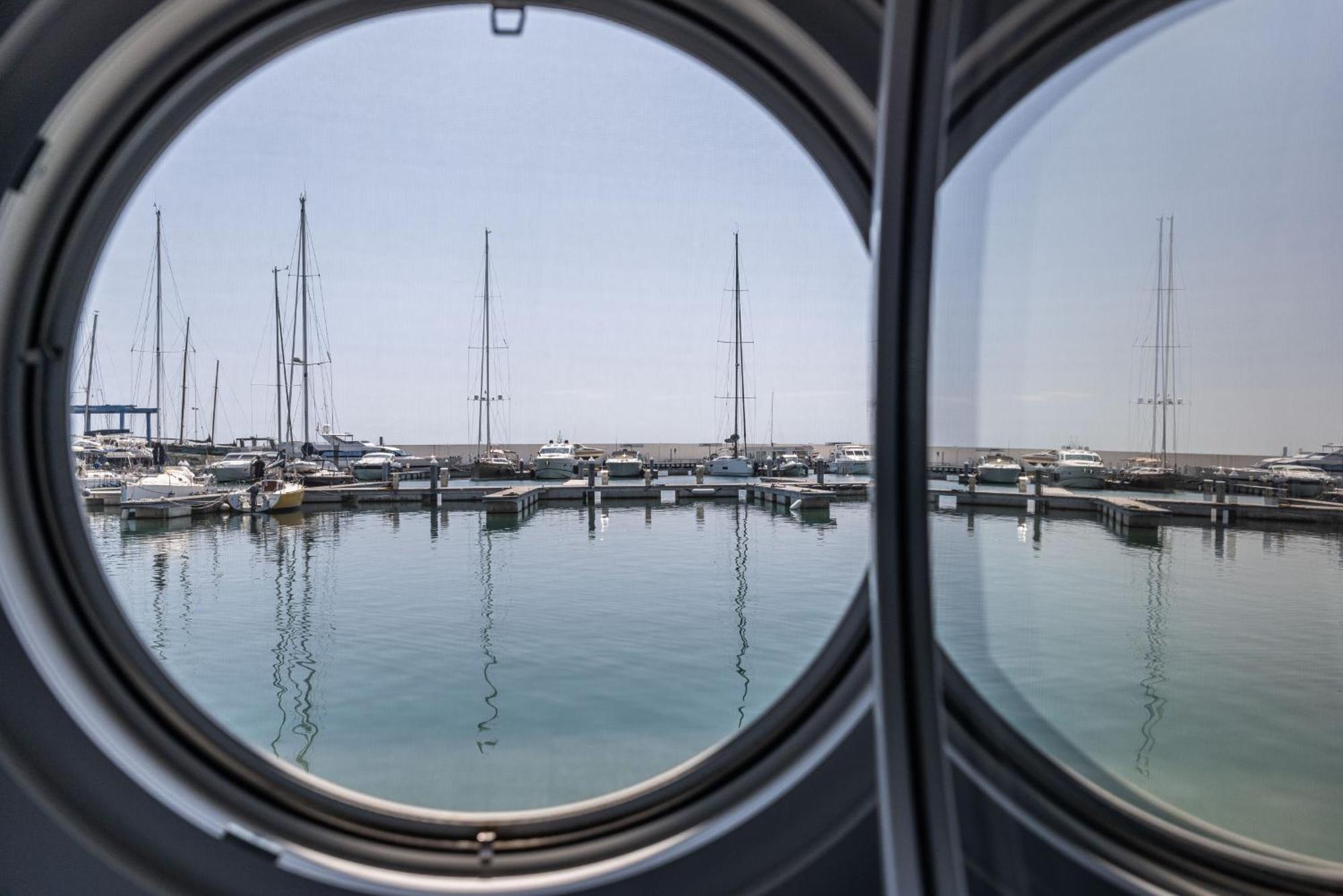 Marina Del Gargano Houseboat Hotell Manfredonia Eksteriør bilde